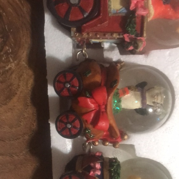 Santa n friends water globe mini train by Holiday Classics collection. Roughly - Picture 8 of 14